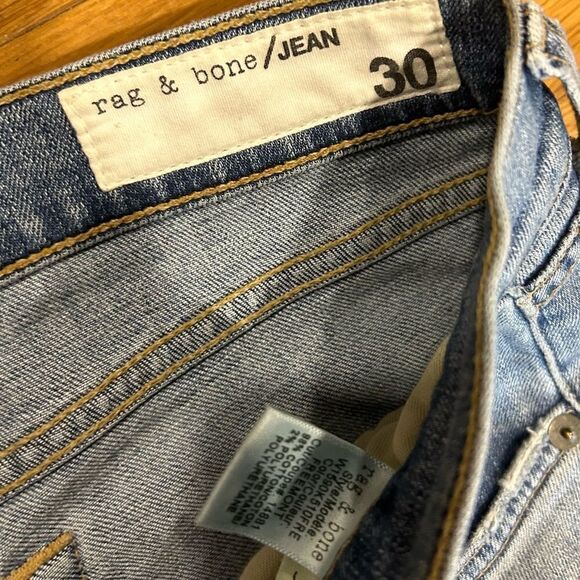 Revolve Rag & Bone DRE boyfriend Jeans in Fremont color - Picture 11 of 13